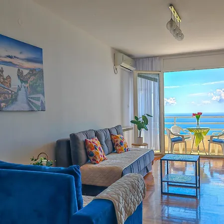 The Rising Sun Apartment